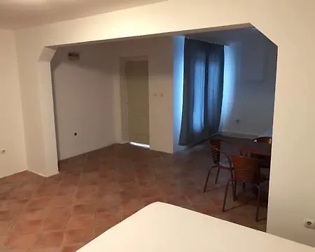 De Inchiriat Laurentiu